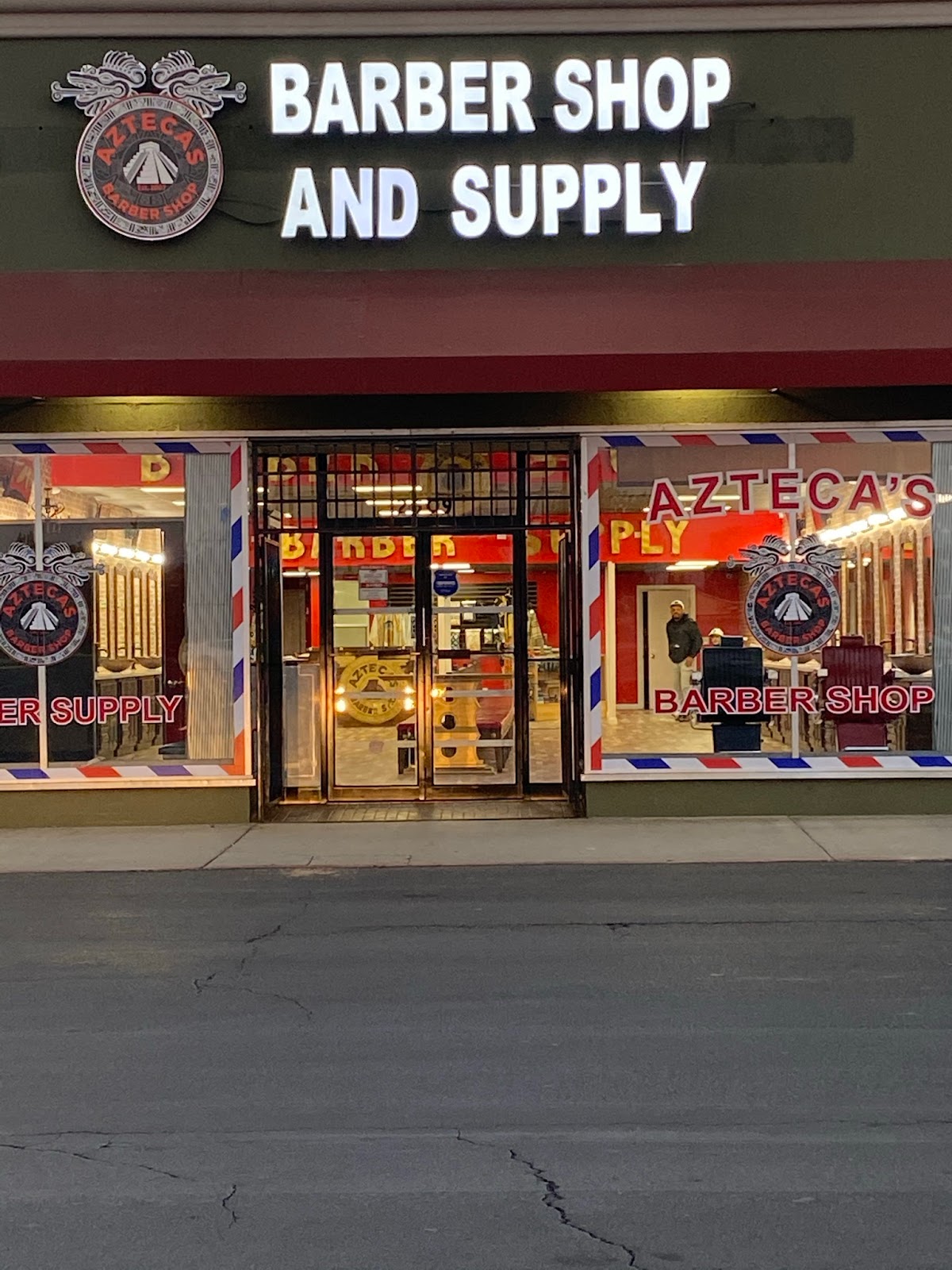 Aztecas Barber Shop - White Lane photo 3