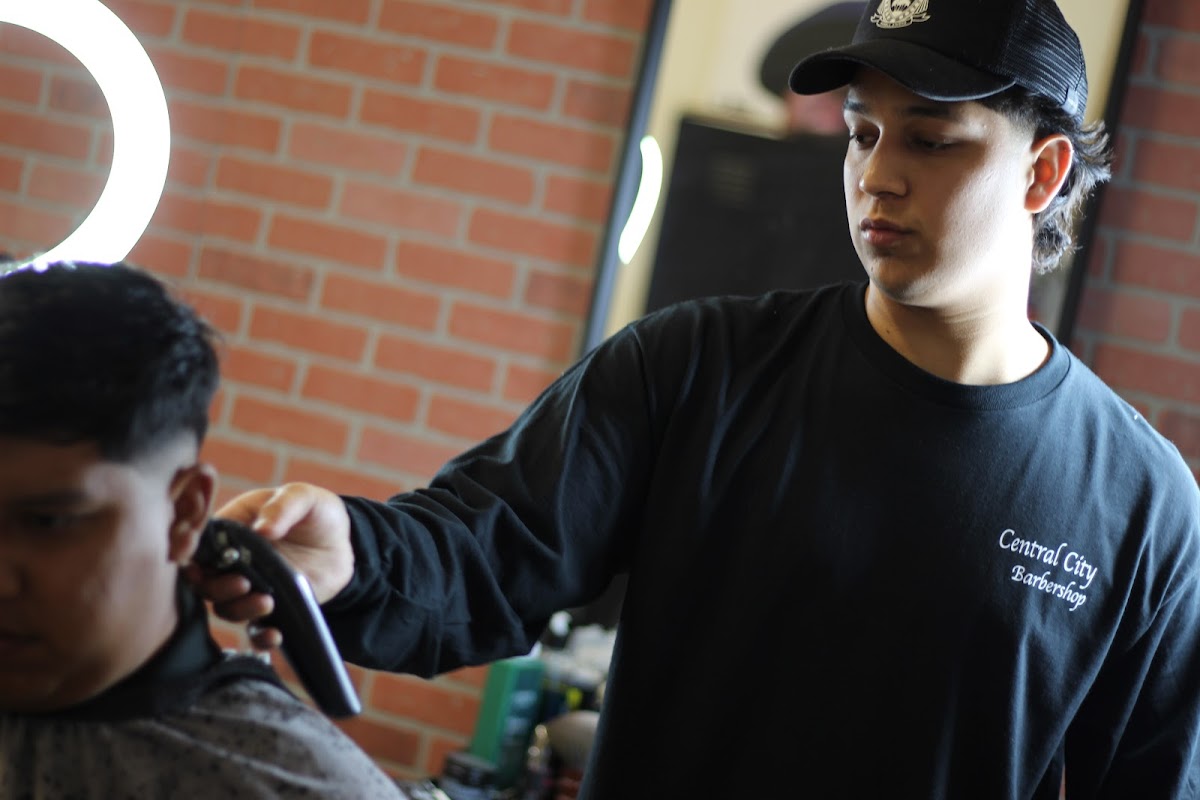 Central City Barbershop photo 2
