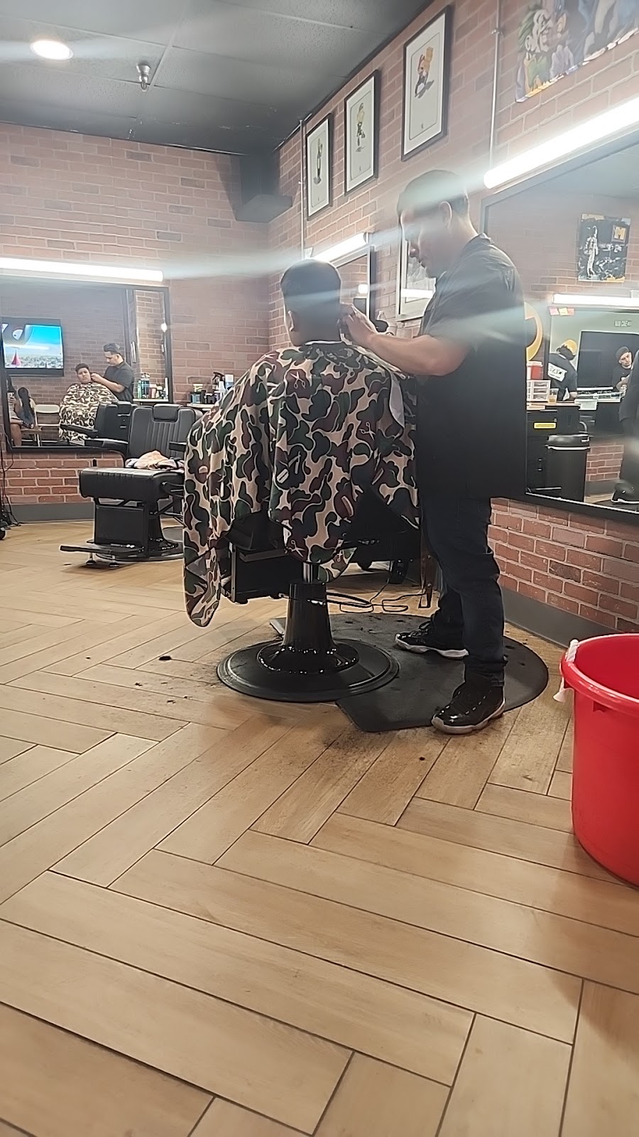 Jozay's BarberShop - Stockdale photo 5