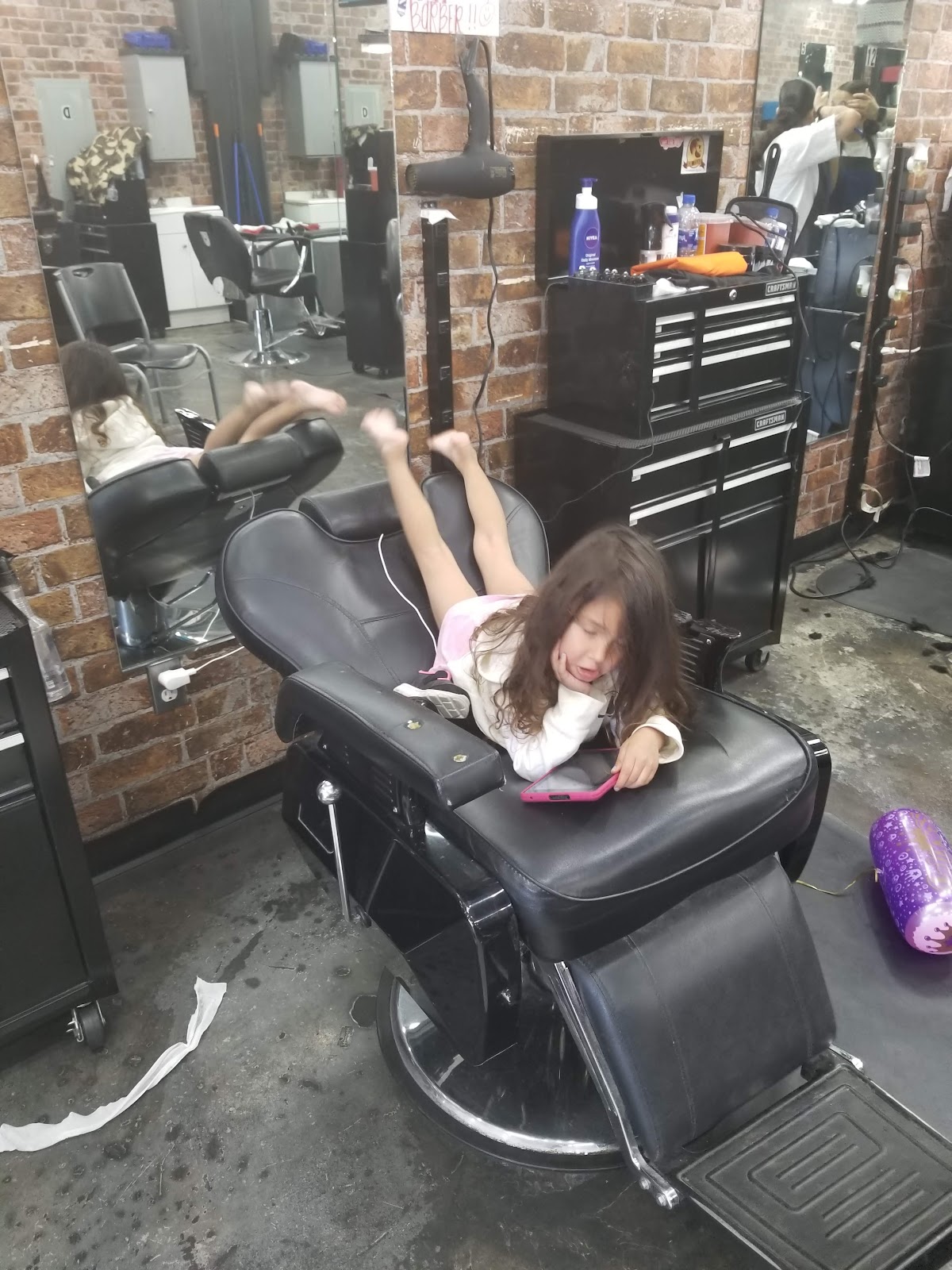 Latinos Barber Shop photo 4