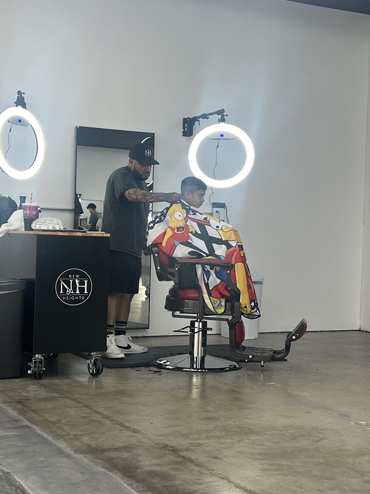 New Heights Barber Lounge - Ming photo 5