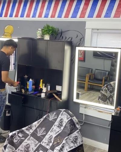La Raza Barbershop photo 2